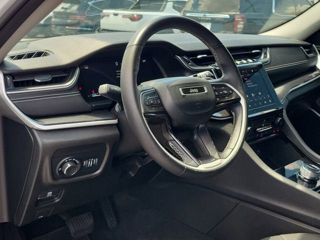 2022 Jeep Grand Cherokee L Laredo