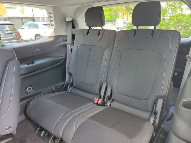 2022 Jeep Grand Cherokee L Laredo