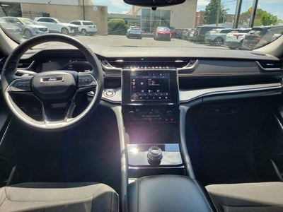 2022 Jeep Grand Cherokee L Laredo