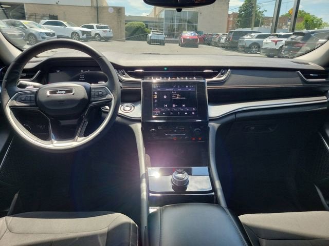 2022 Jeep Grand Cherokee L Laredo