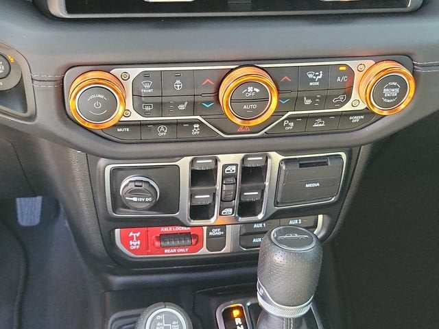 2025 Jeep Gladiator Mojave X