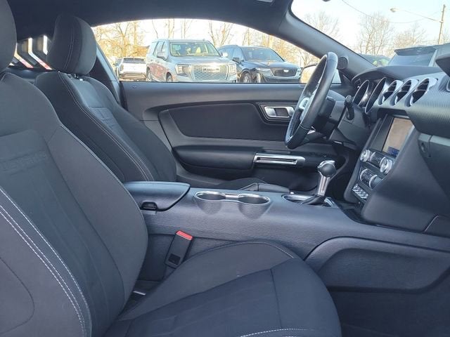 2022 Ford Mustang EcoBoost