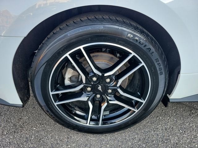 2022 Ford Mustang EcoBoost