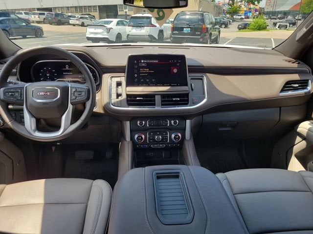 2023 GMC Yukon SLT