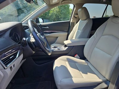 2022 Cadillac XT4 Luxury