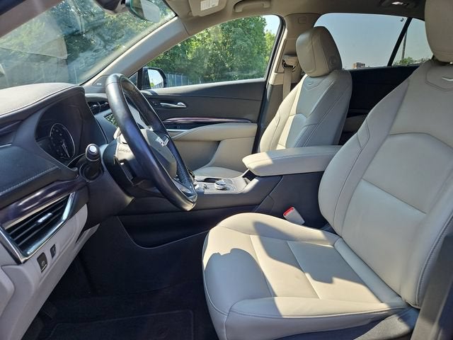 2022 Cadillac XT4 Luxury