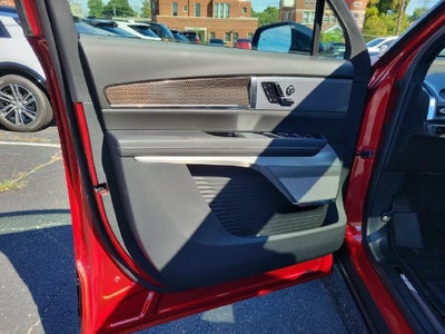 2027 Cadillac VISTIQ Luxury