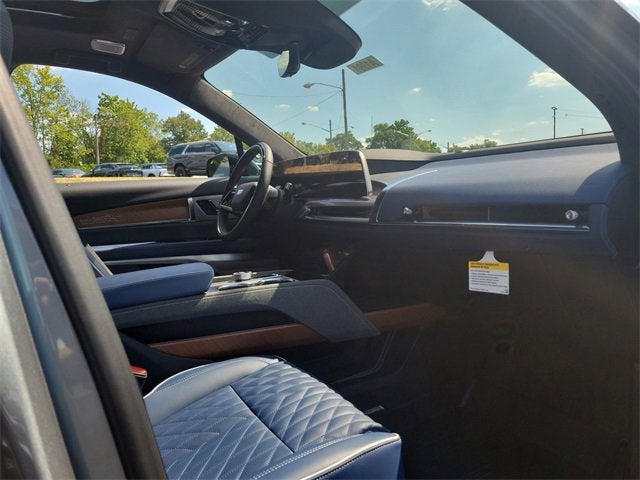 2026 Cadillac VISTIQ Premium Luxury