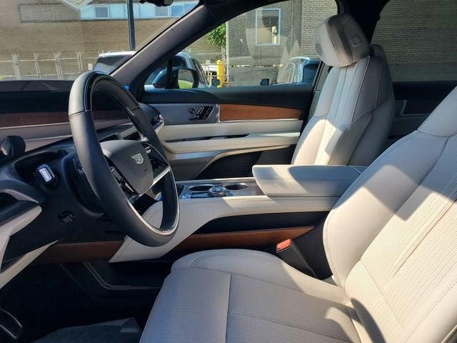 2026 Cadillac VISTIQ Sport