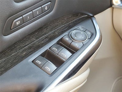 2022 Cadillac XT4 Premium Luxury