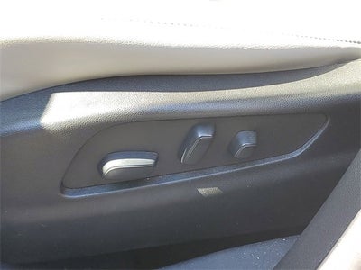 2022 Cadillac XT4 Premium Luxury