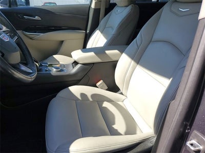 2022 Cadillac XT4 Premium Luxury