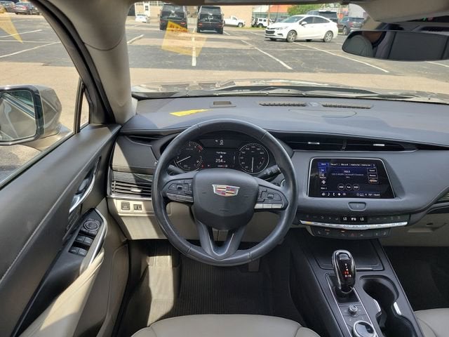 2023 Cadillac XT4 Premium Luxury