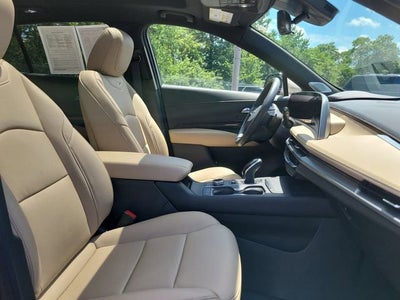 2024 Cadillac XT4 Premium Luxury