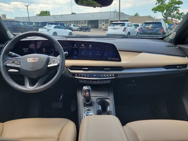2024 Cadillac XT4 Premium Luxury