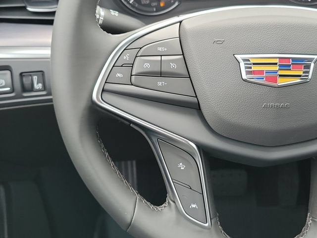 2026 Cadillac XT5 Luxury