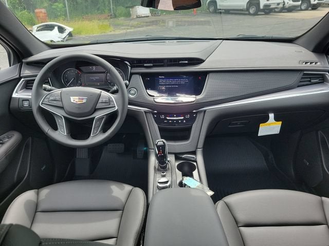 2026 Cadillac XT5 Luxury
