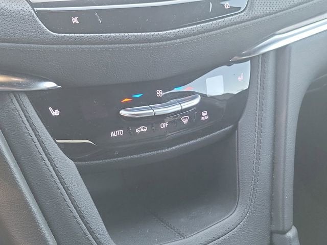 2022 Cadillac XT5 Luxury