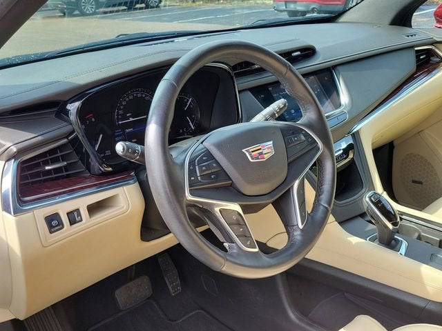 2017 Cadillac XT5 Luxury FWD