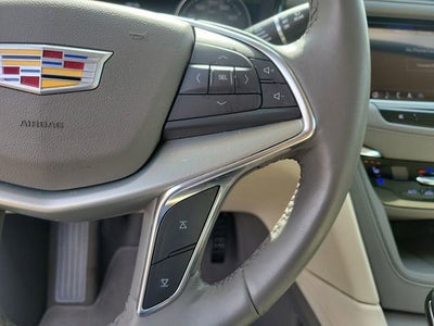 2022 Cadillac XT5 Premium Luxury