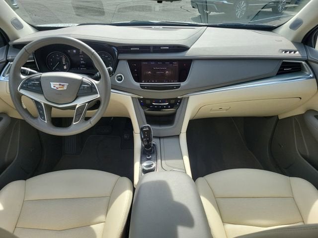 2022 Cadillac XT5 Premium Luxury