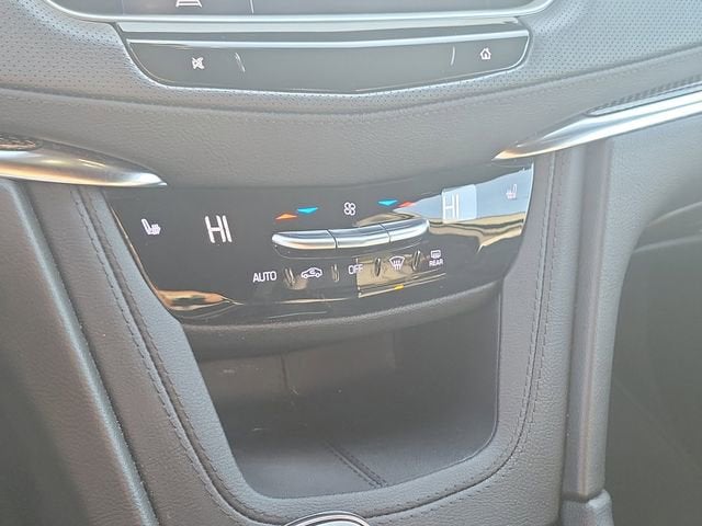 2022 Cadillac XT5 Sport