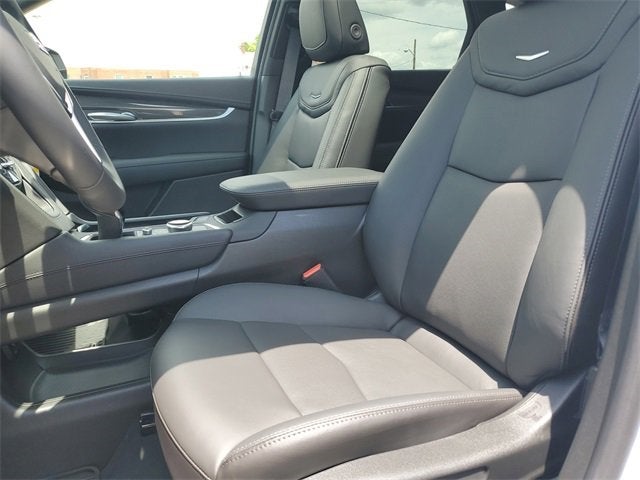 2025 Cadillac XT5 Sport