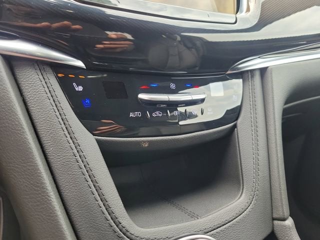 2025 Cadillac XT6 Sport