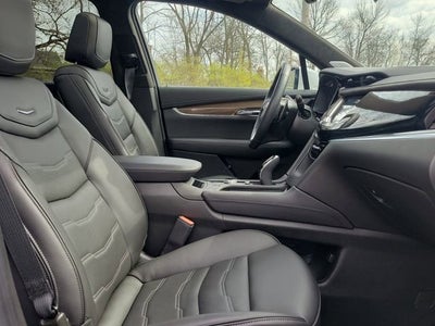 2025 Cadillac XT6 Sport