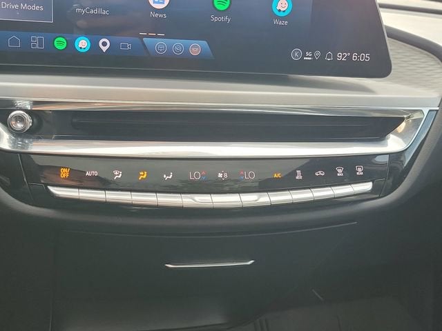 2024 Cadillac LYRIQ Luxury 1