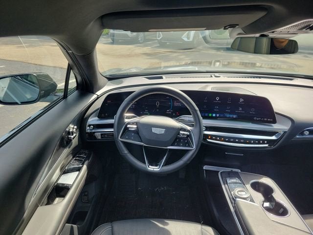 2024 Cadillac LYRIQ Luxury 1