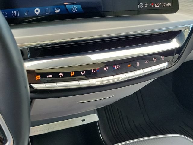 2024 Cadillac LYRIQ Luxury 1