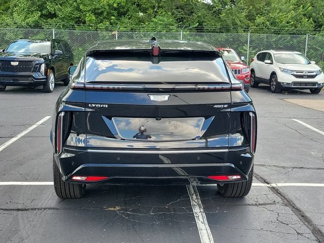 2024 Cadillac LYRIQ Luxury 1