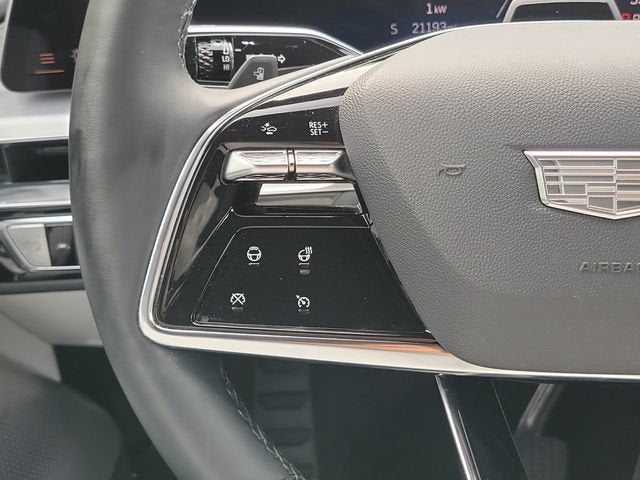 2024 Cadillac LYRIQ Luxury 2