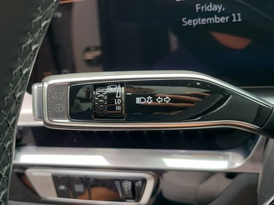 2024 Cadillac LYRIQ Luxury 2