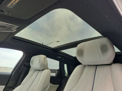 2024 Cadillac LYRIQ Luxury 2