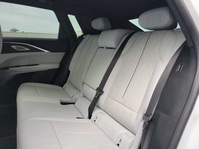 2024 Cadillac LYRIQ Luxury 2