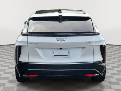 2024 Cadillac LYRIQ Luxury 2