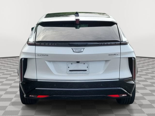 2024 Cadillac LYRIQ Luxury 2