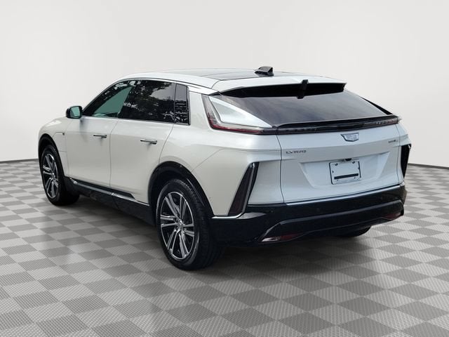 2024 Cadillac LYRIQ Luxury 2