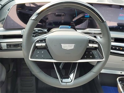 2025 Cadillac LYRIQ Luxury 2