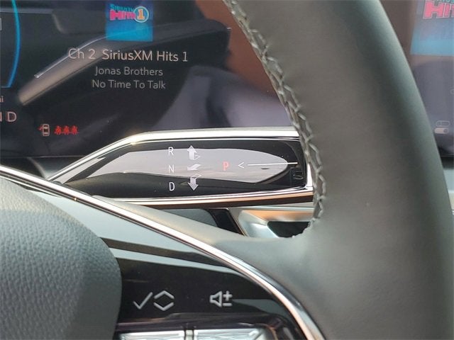 2025 Cadillac LYRIQ Luxury 2