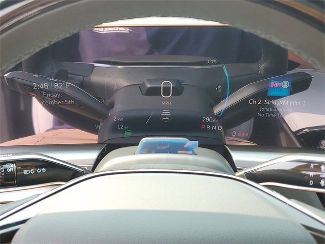 2025 Cadillac LYRIQ Luxury 2