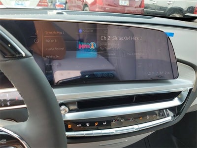 2025 Cadillac LYRIQ Luxury 2