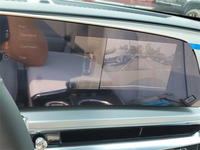 2025 Cadillac LYRIQ Luxury 2