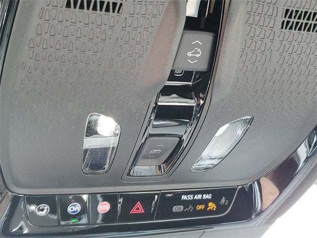 2025 Cadillac LYRIQ Luxury 2