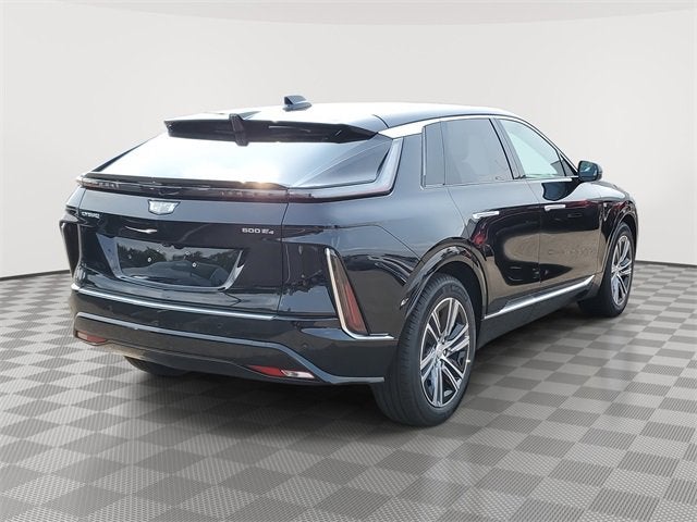 2025 Cadillac LYRIQ Luxury 2