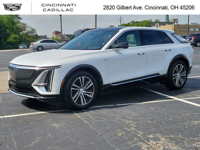 2024 Cadillac LYRIQ Luxury 2