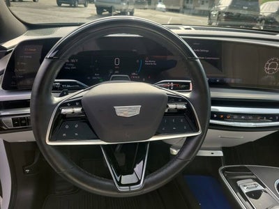 2024 Cadillac LYRIQ Luxury 2