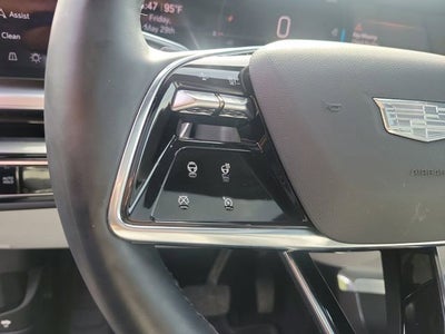 2024 Cadillac LYRIQ Luxury 2